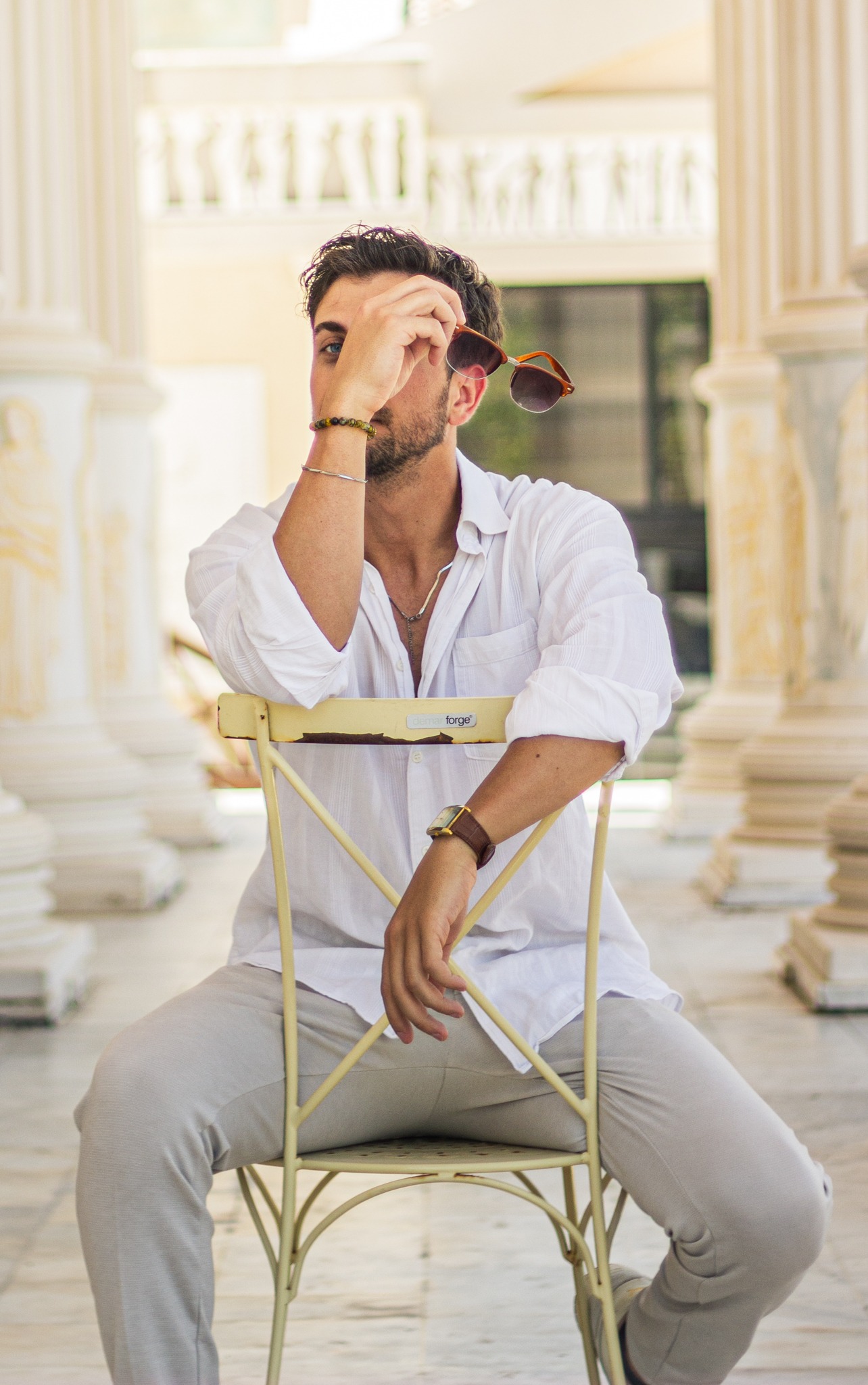 Opera in vetro rotto preparata per la spedizione